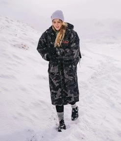 Dryrobe Advance Long Sleeve Black Camouflage - RECYCLED 25 Dryrobe Advance Long Sleeve Black Camouflage - RECYCLED -Sports Outdoor Store Black Camo 8 2024x2024 278ace14 3a8f 49c4 b488 38fcf1e8fd51