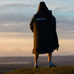 Dryrobe Advance Long Sleeve BLACK BLUE - RECYCLED -Sports Outdoor Store dryrobe LS BB 26 2024x2024 cf20035e 9e2d 47c1 a3db 5358bc8642f4